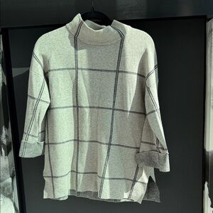 Tahari Gray Windowpane Mock Neck Sweater - Medium